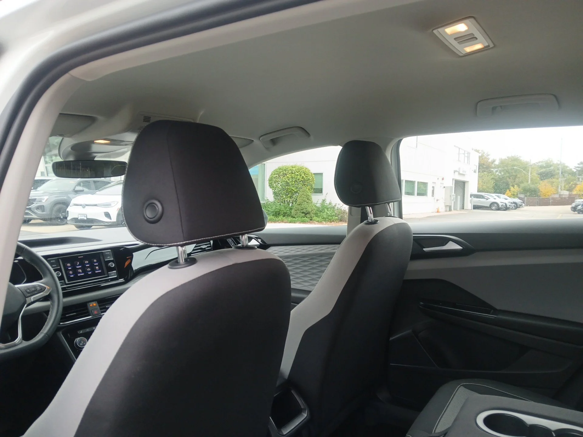Certified Used 2023  Volkswagen S image 21