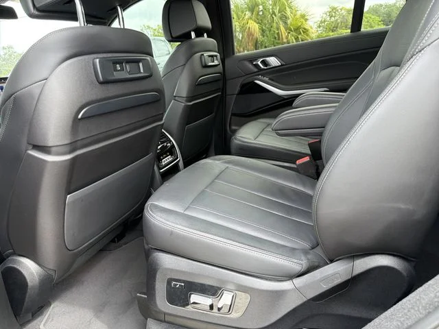 Used 2022 Blue BMW xDrive40i image 15