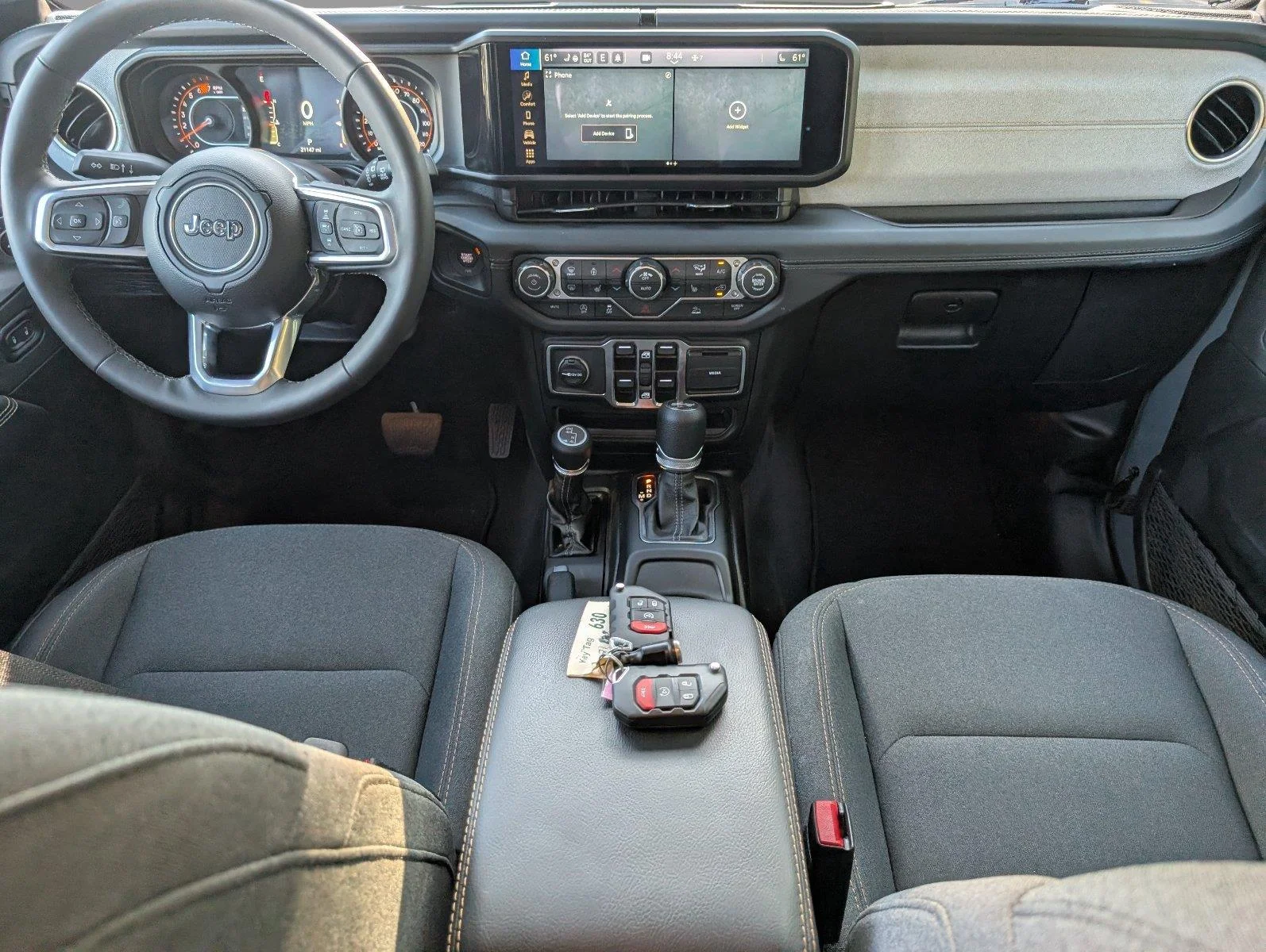 Used 2026 Anvil Clearcoat Jeep Sahara image 33