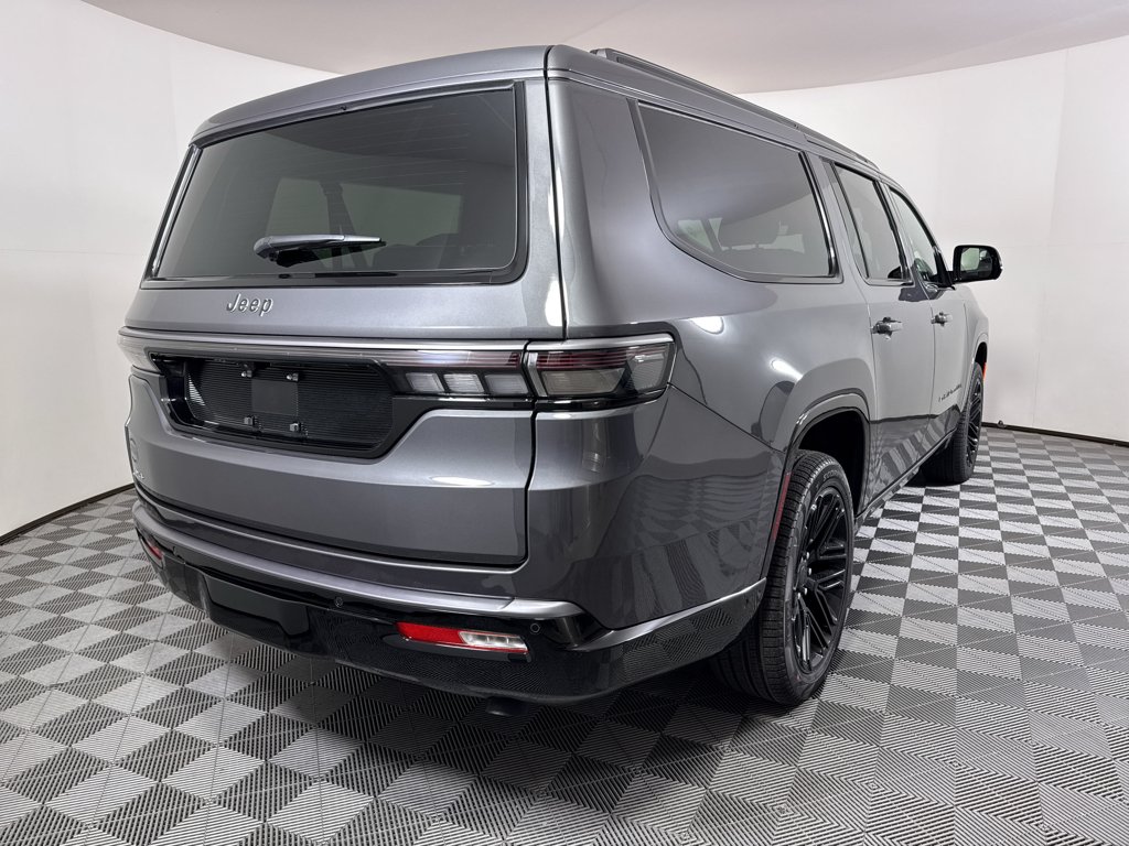 New 2026 Baltic-Gray Metallic Clear-Coat Exterior Paint Jeep Limited Reserve image 23