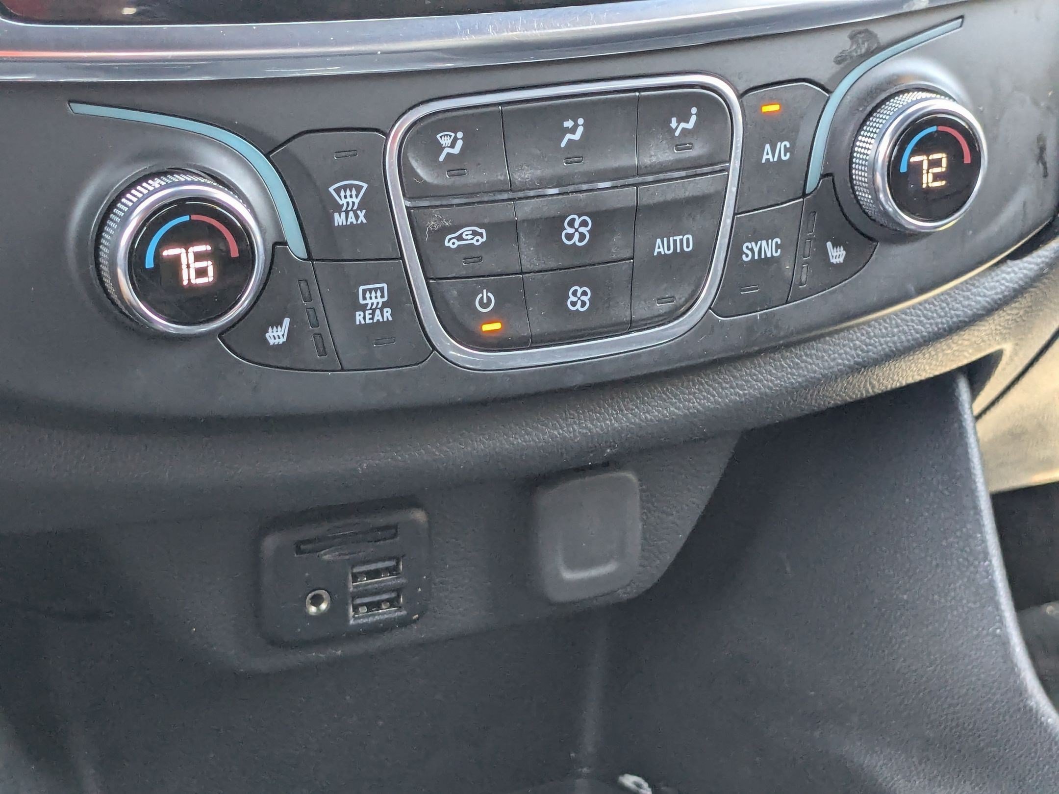 2022 Chevrolet Traverse 3LT - Photo 24