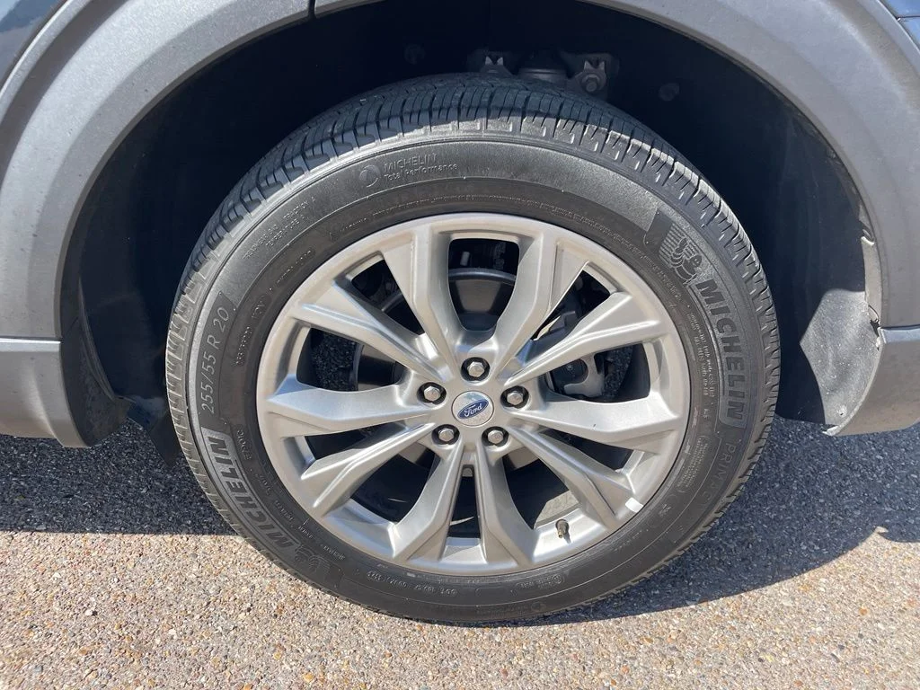 Used 2023 Blue Ford XLT image 17