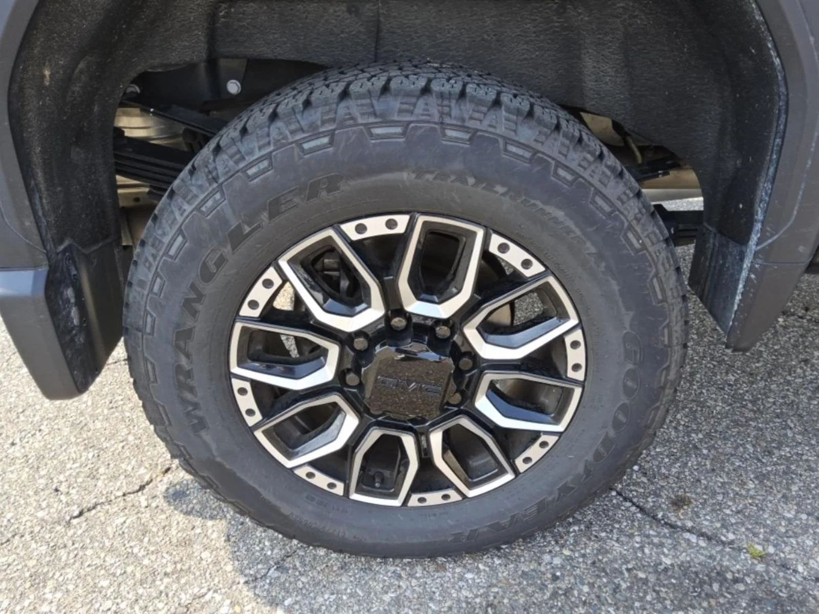 Used 2026 Onyx Black GMC Denali Ultimate image 19