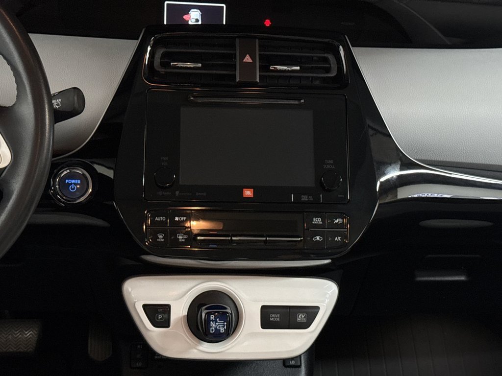 Used 2017 Pearl Toyota Four image 20