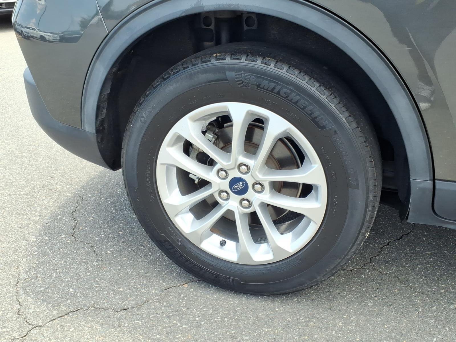 Used 2020 Magnetic Ford SE image 10