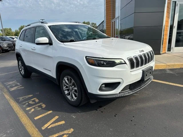 Used 2021 Jeep Cherokee Latitude Lux with VIN 1C4PJMMX6MD113475 for sale in Plymouth, WI