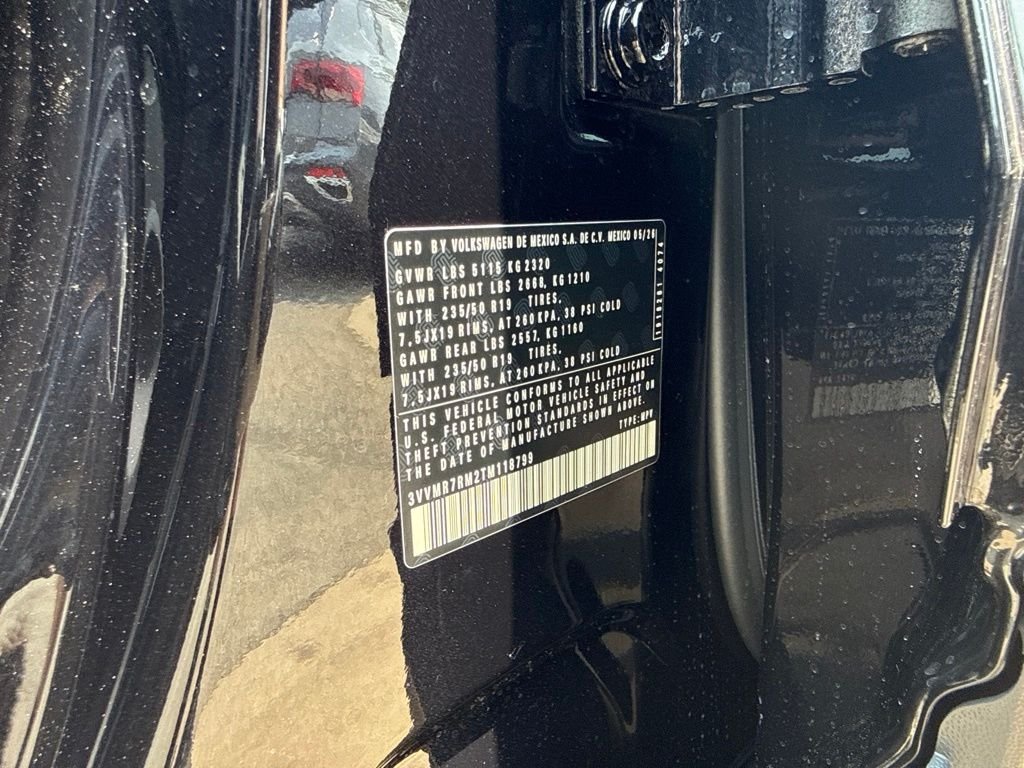 New 2026 Deep Black Pearl Volkswagen 2.0T SE image 29