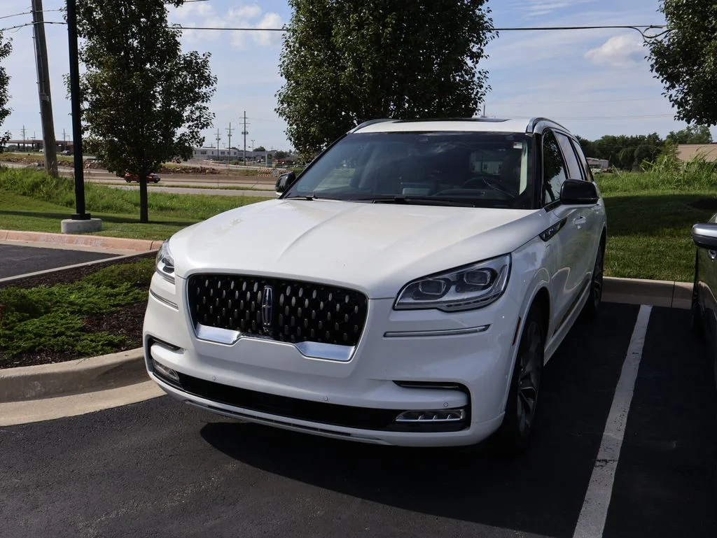 2022 Lincoln Aviator Grand Touring AWD photo