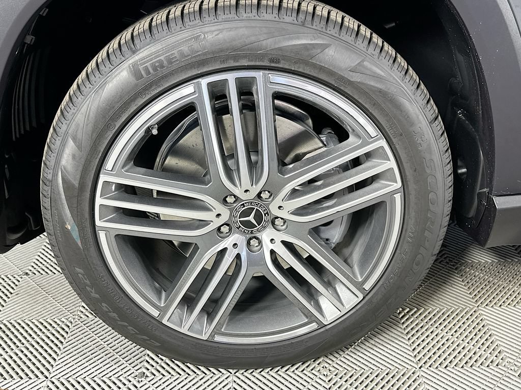 New 2026 Selenite Grey Metallic Mercedes-Benz GLS 450 image 69