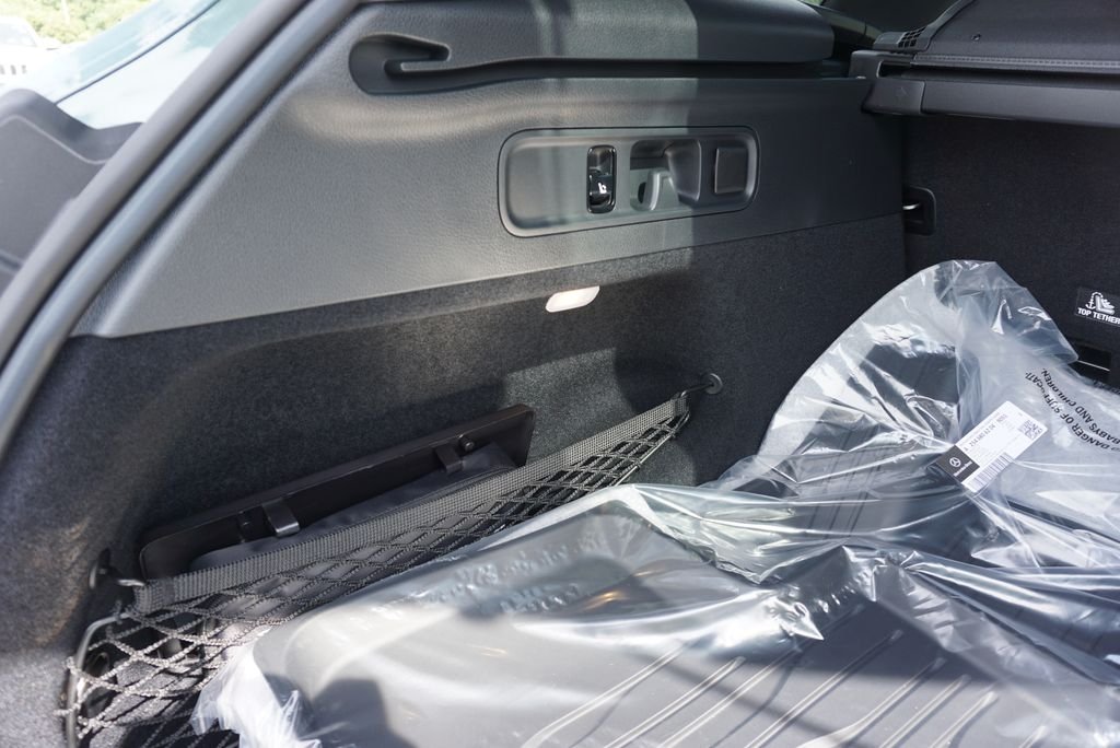 New 2027 Verde Silver Metallic Mercedes-Benz GLC 300 image 33