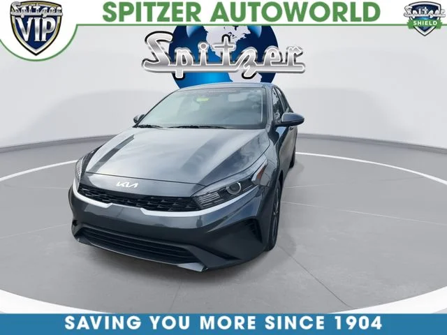Used 2024 Gray Kia LXS image 3