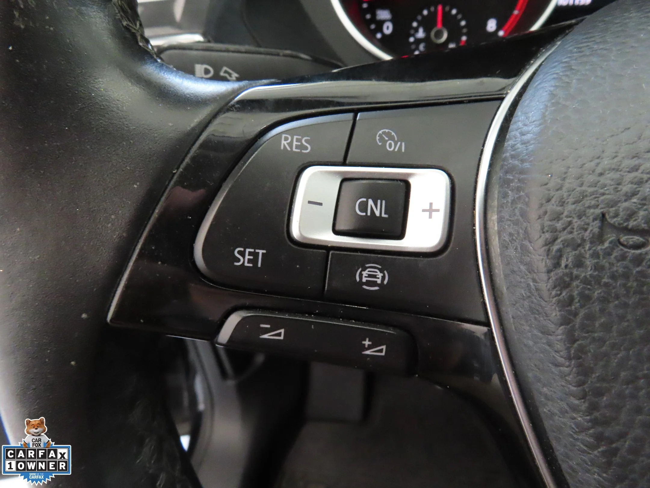 Used 2019 Black Volkswagen 2.0T SE image 14