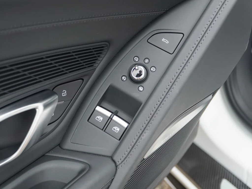 Used 2020  Audi V10 performance image 16