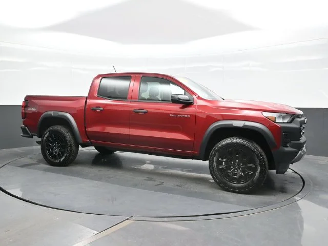 Used 2025 Red Chevrolet Trail Boss image 7