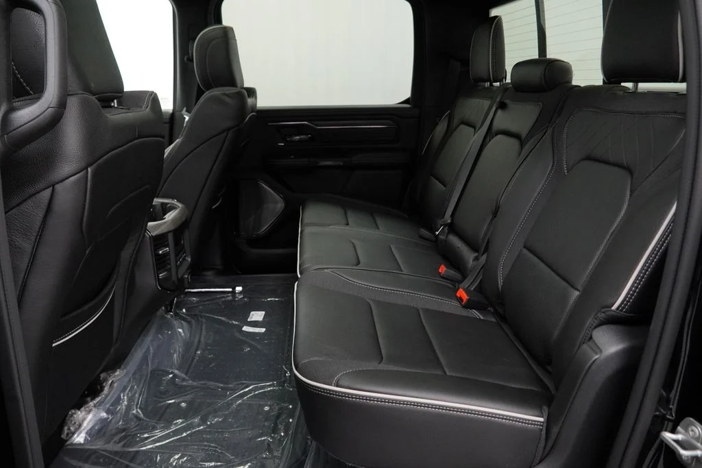 New 2026 Diamond Black Crystal Pearl-Coat Exterior Paint RAM Limited image 17