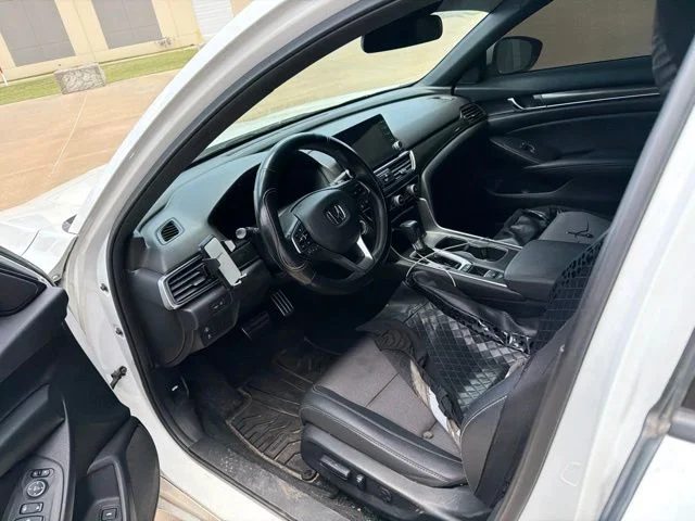 Used 2020  Honda Sport image 3