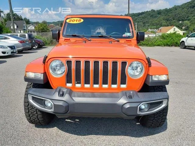 Used 2018 Punkn Metallic Clearcoat Jeep Sahara image 4