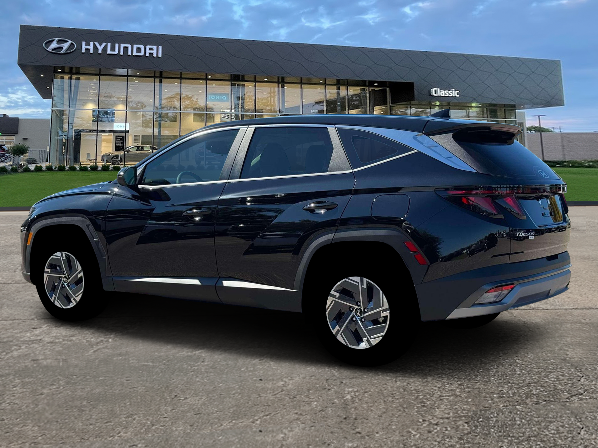 New 2026 Ash Black Hyundai Blue SE image 4