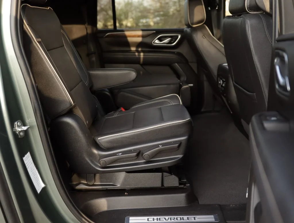 2023 Chevrolet Suburban Premier - Photo 32