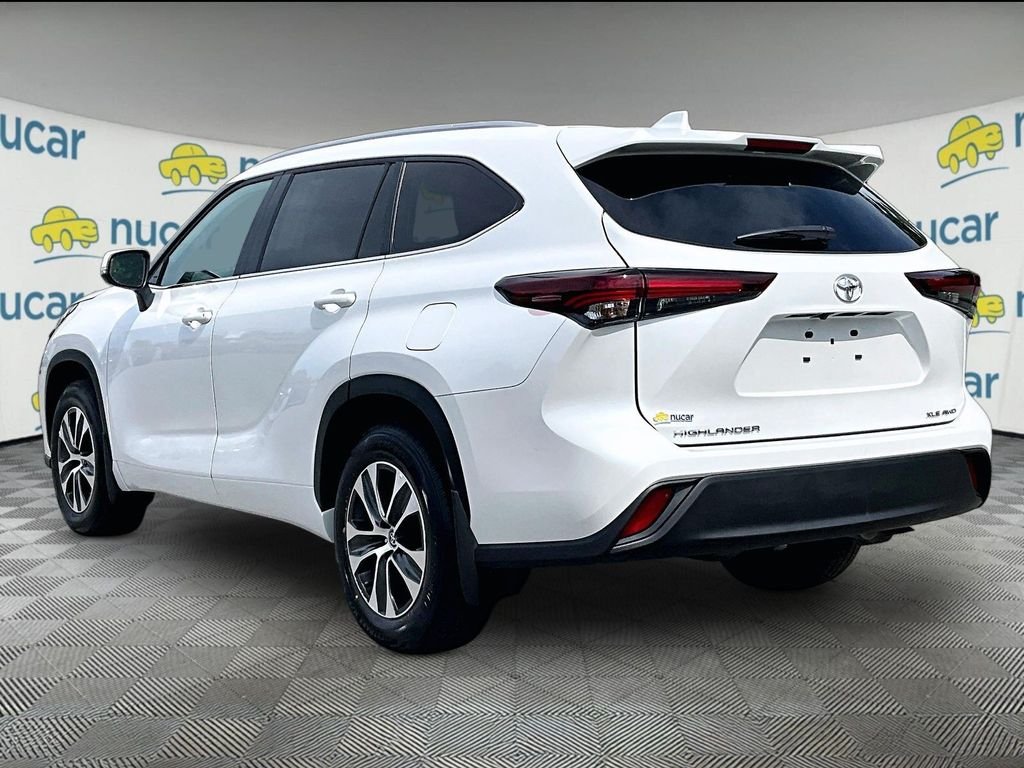 Used 2026 Beige Toyota XLE image 4