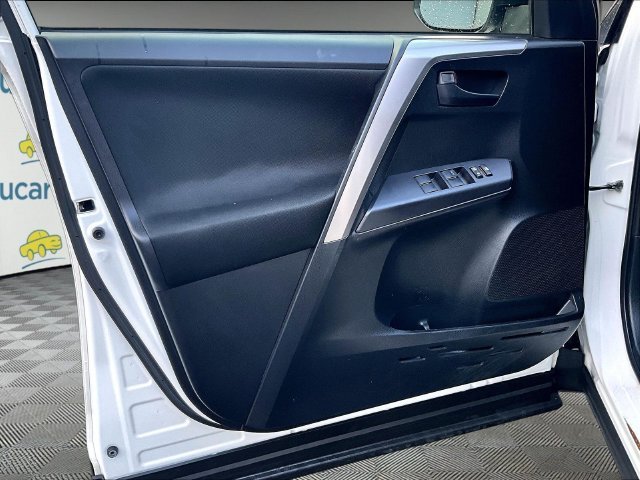 Used 2018 Super White Toyota LE image 18