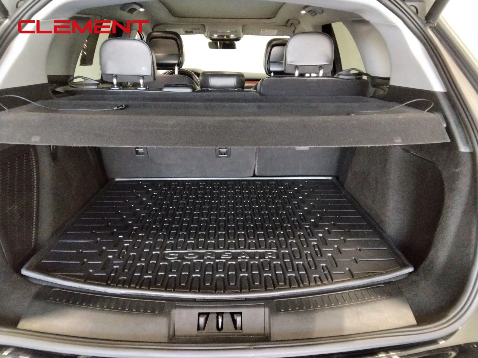 Used 2021 Black Lincoln Grand Touring image 10