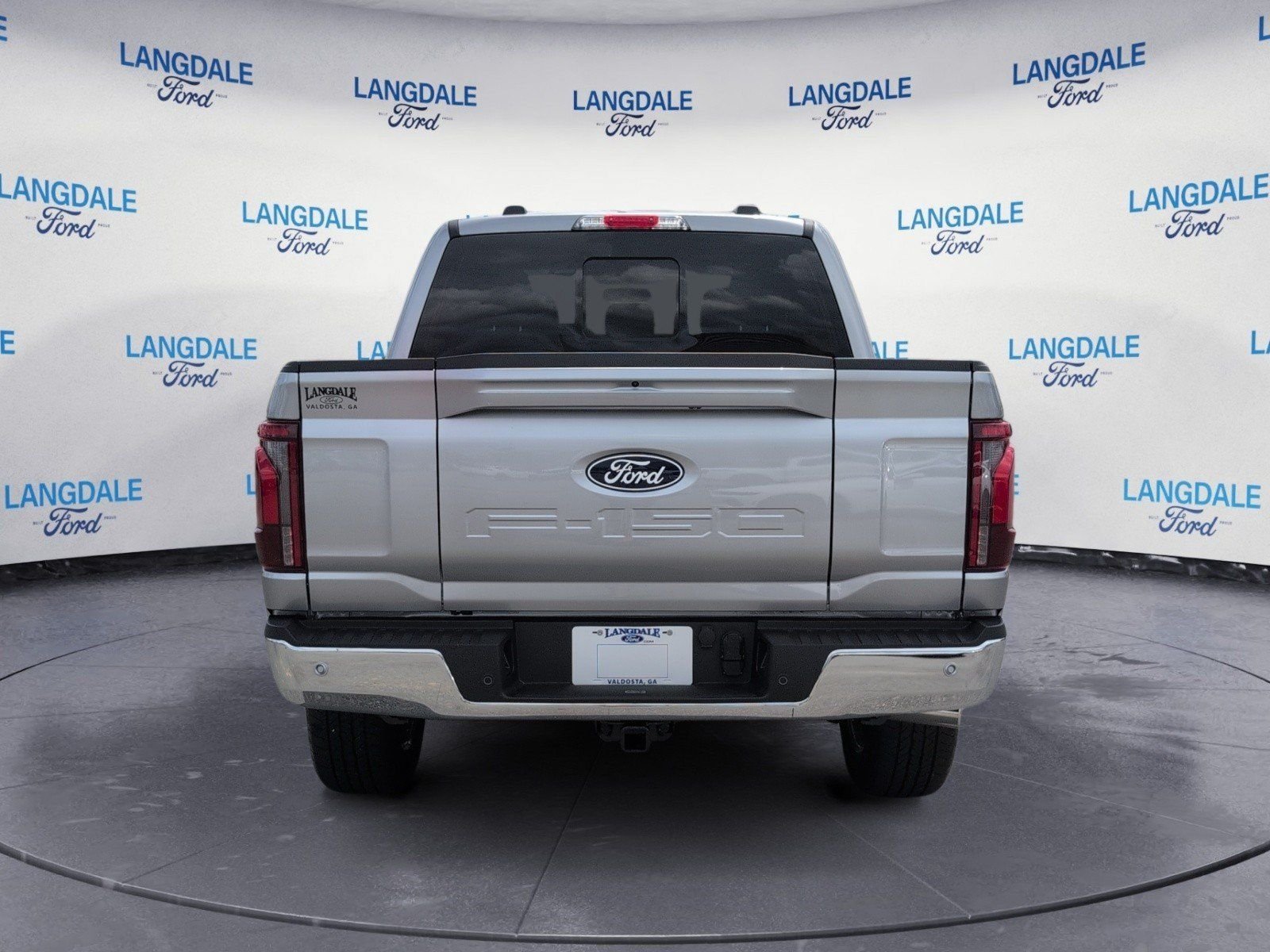 New 2026 Iconic Silver Metallic Ford Lariat image 8