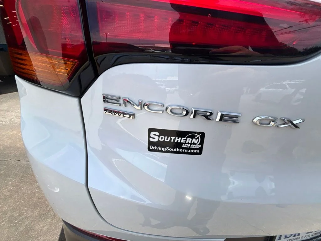 Used 2022 White Buick Essence image 26