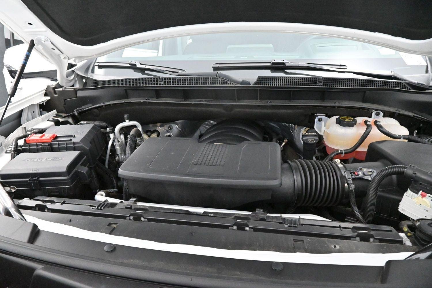 Used 2024 Iridescent Pearl Tricoat Chevrolet High Country image 37