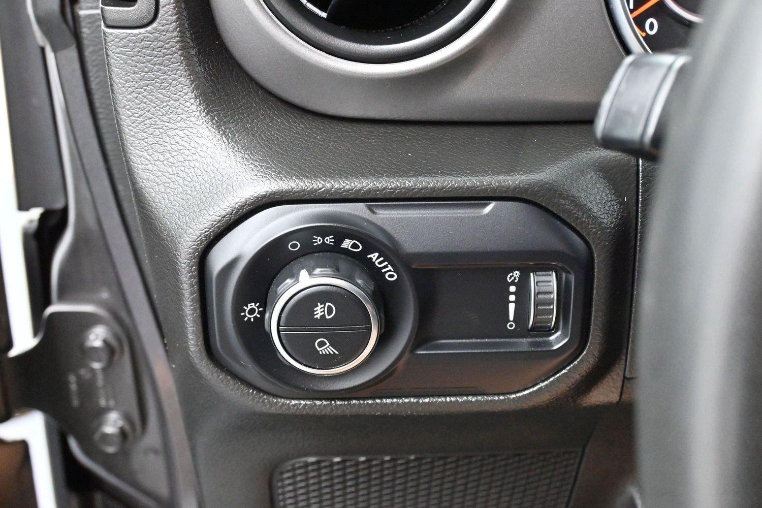 Used 2023 Granite Crystal Metallic Clearcoat Jeep Sport S image 24