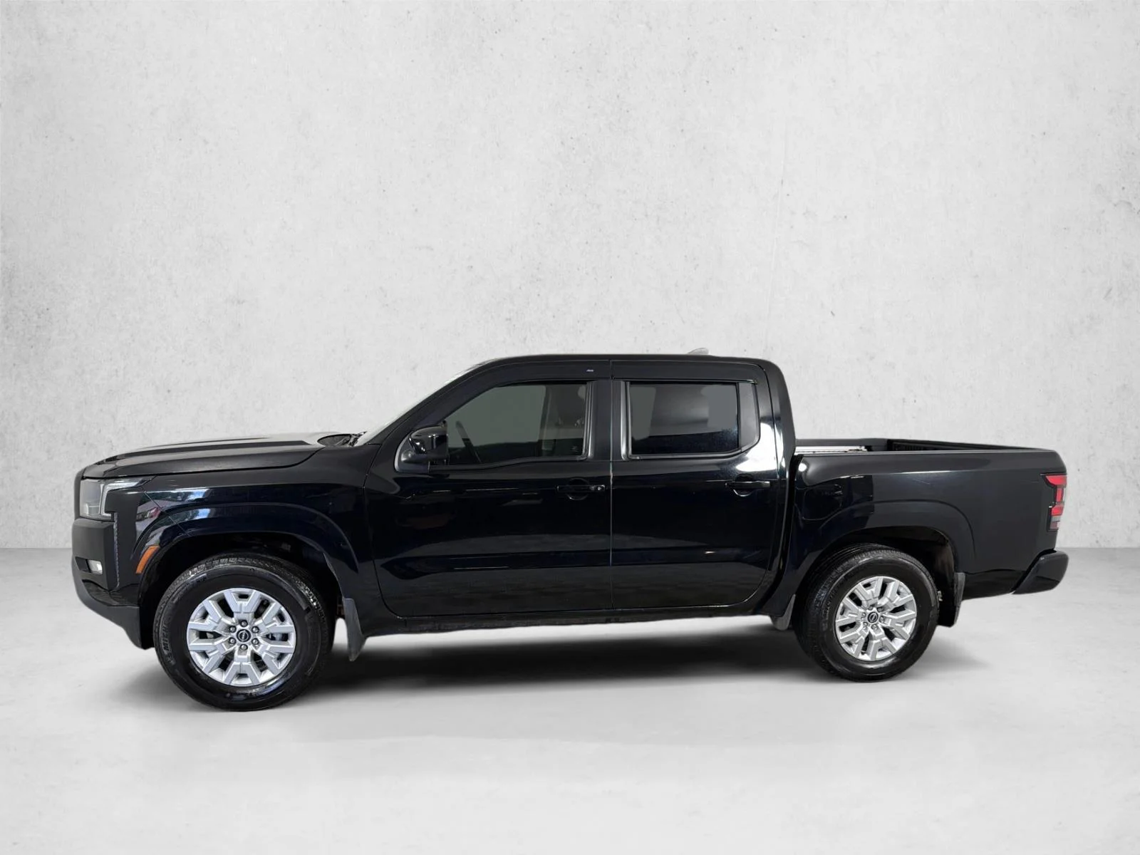 Used 2024 Blue Nissan SV image 6