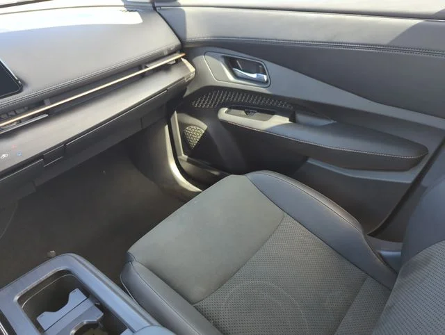 Used 2024 Black Nissan EVOLVE+ image 29