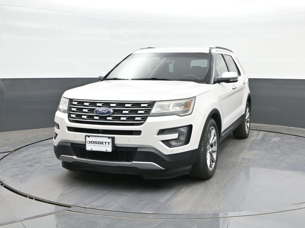Used 2017 White Ford Limited image 30