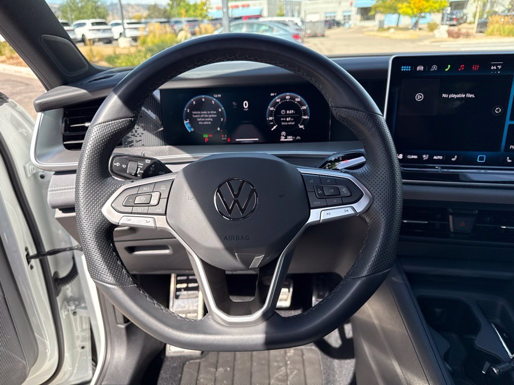 Certified Used 2026  Volkswagen SE R-Line Black image 15