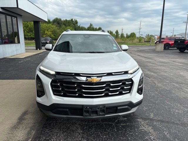 Used 2025 White Chevrolet LT image 8