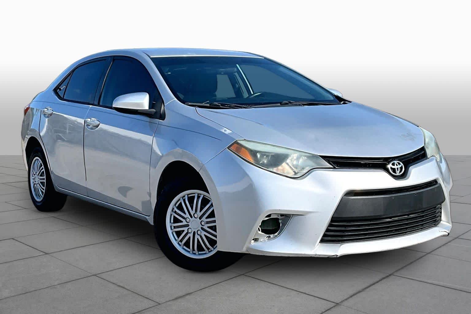 Used 2016 Classic Silver Metallic Toyota L image 3
