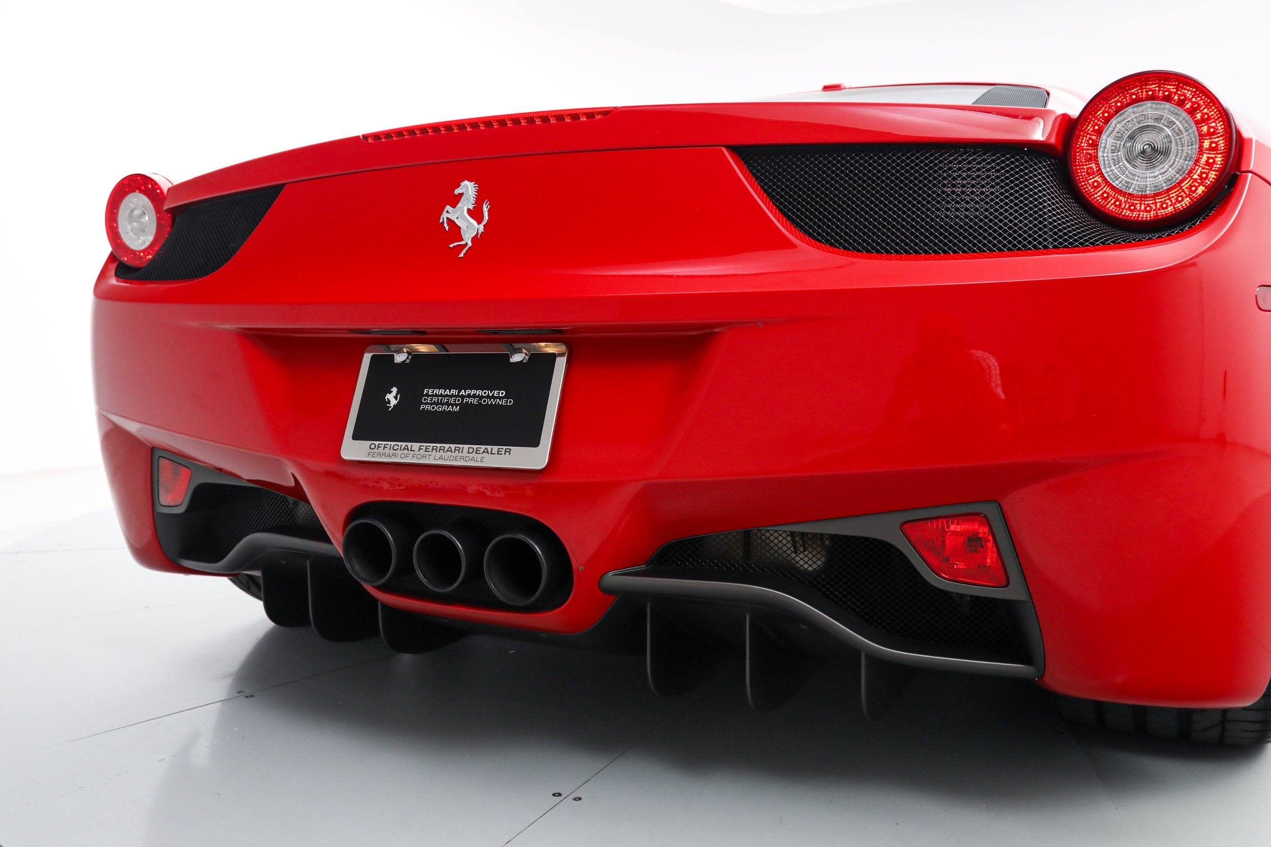 Used 2015 Rosso Corsa Ferrari  image 17