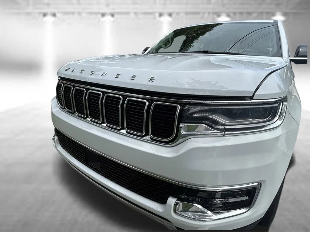 Used 2024 White Jeep Series II image 26