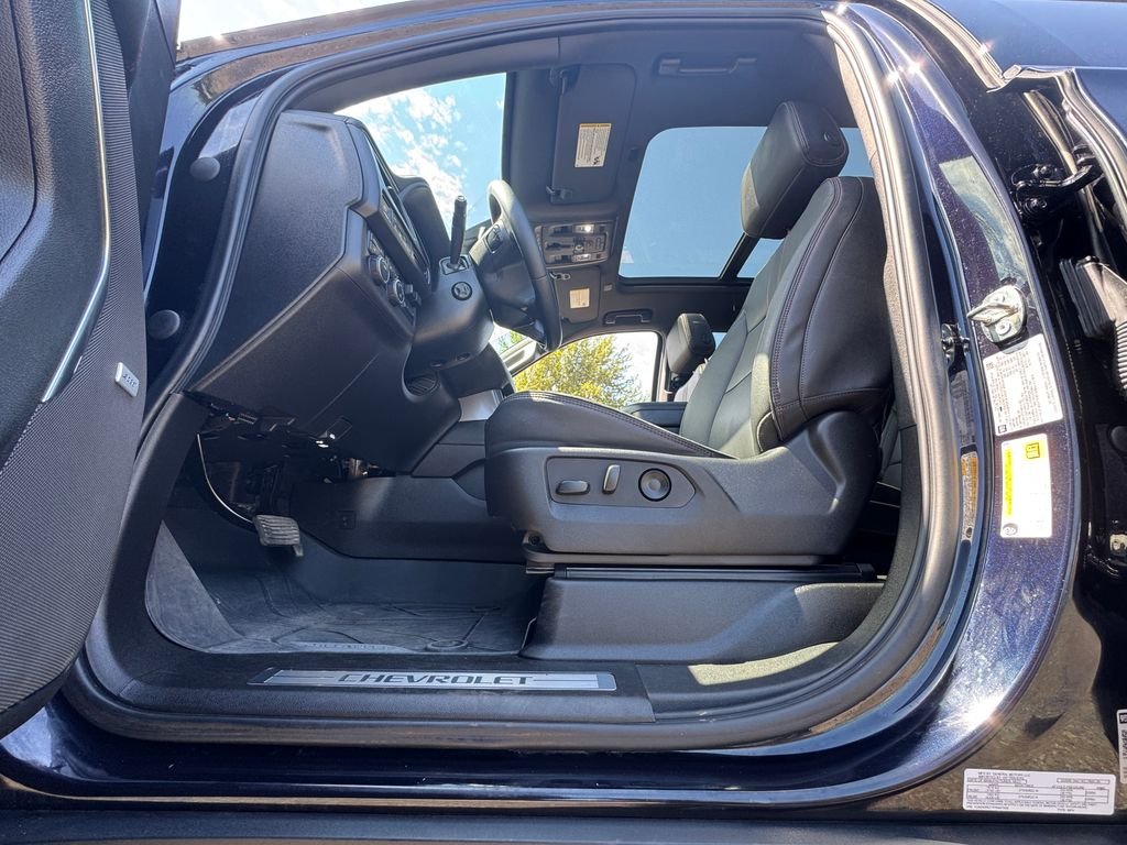 Used 2023 Midnight Blue Metallic Chevrolet RST image 15