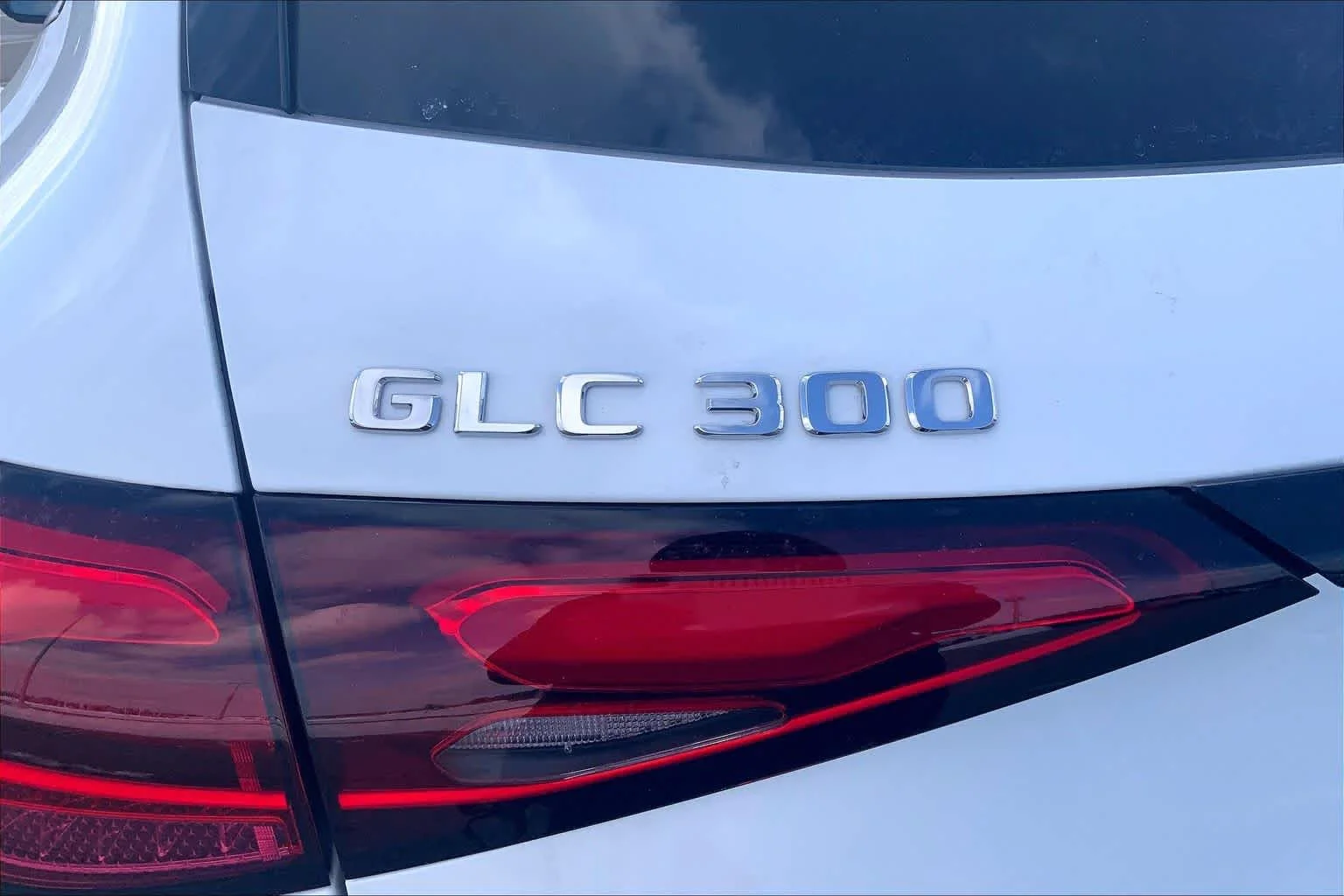 New 2026 Polar White Mercedes-Benz GLC 300 image 7