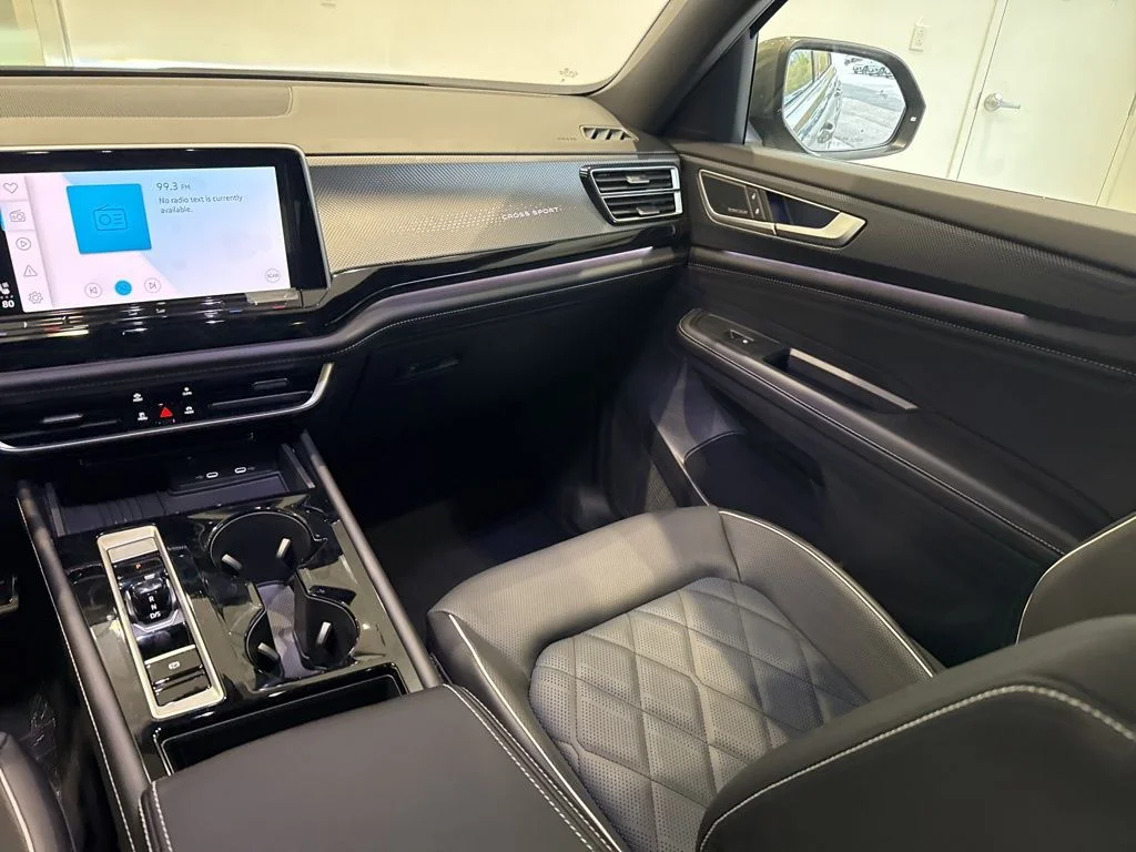 2026 Volkswagen Atlas Cross Sport SEL Premium R-LINE - Photo 12