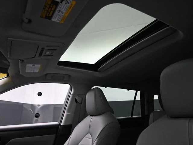 2021 Toyota Highlander XLE - Photo 25
