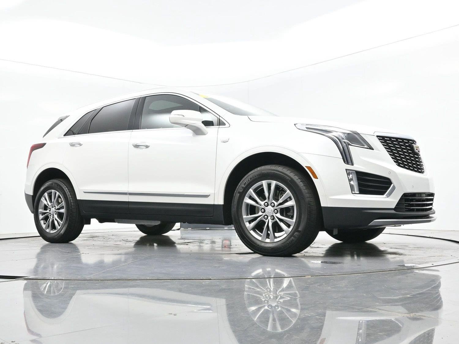 Used 2023 CRYSTAL WHITE TRICOAT Cadillac FWD Premium Luxury image 43