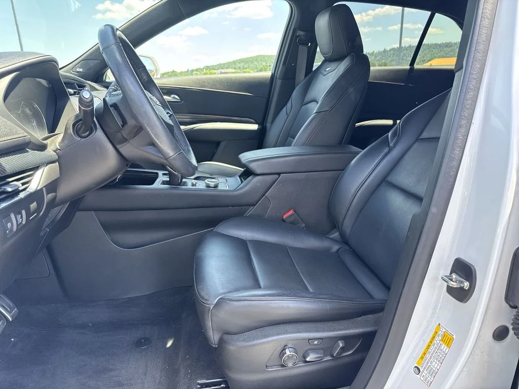 Used 2019 White Cadillac Sport image 11