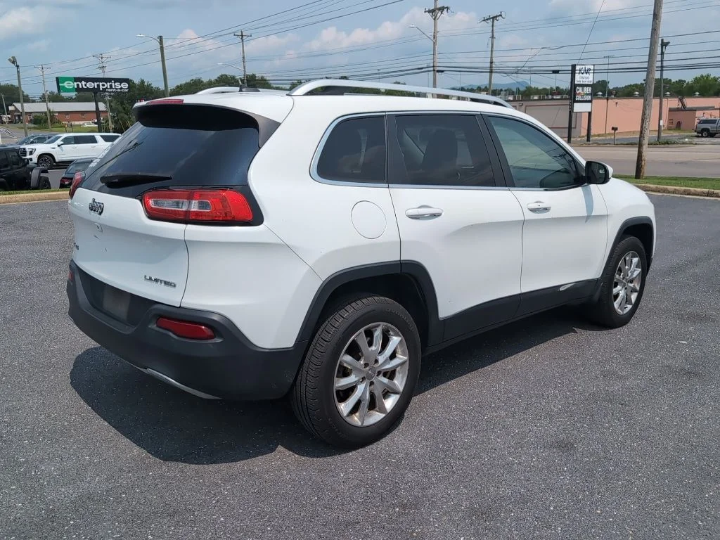 Used 2015 Bright White Clearcoat Jeep Limited image 5