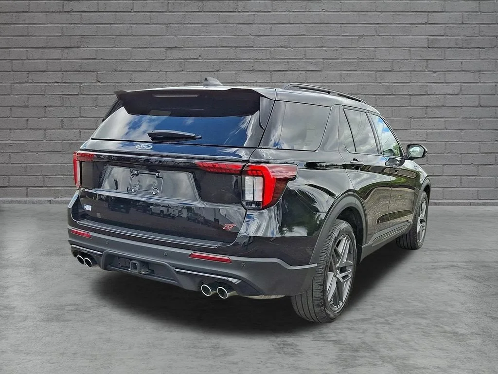 Used 2025 Black Ford ST image 40