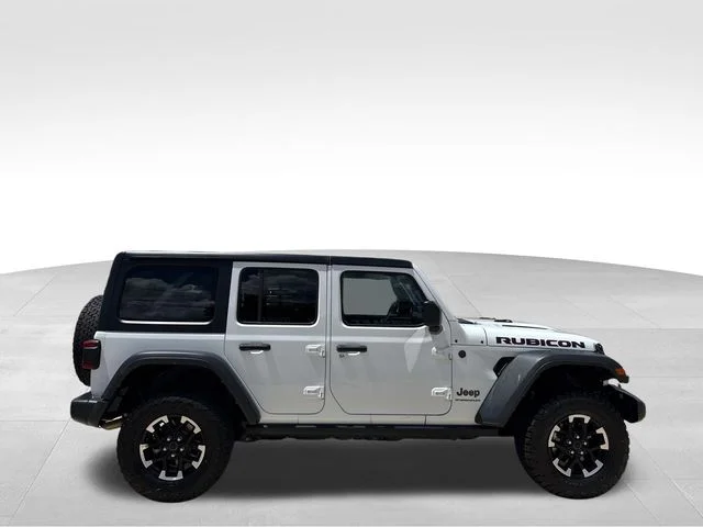 Used 2025 White Jeep Rubicon image 7
