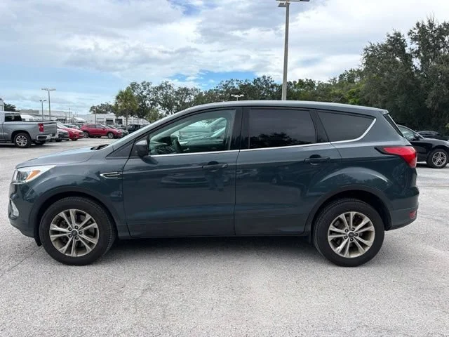 Used 2019 Sea Green Ford SE image 2