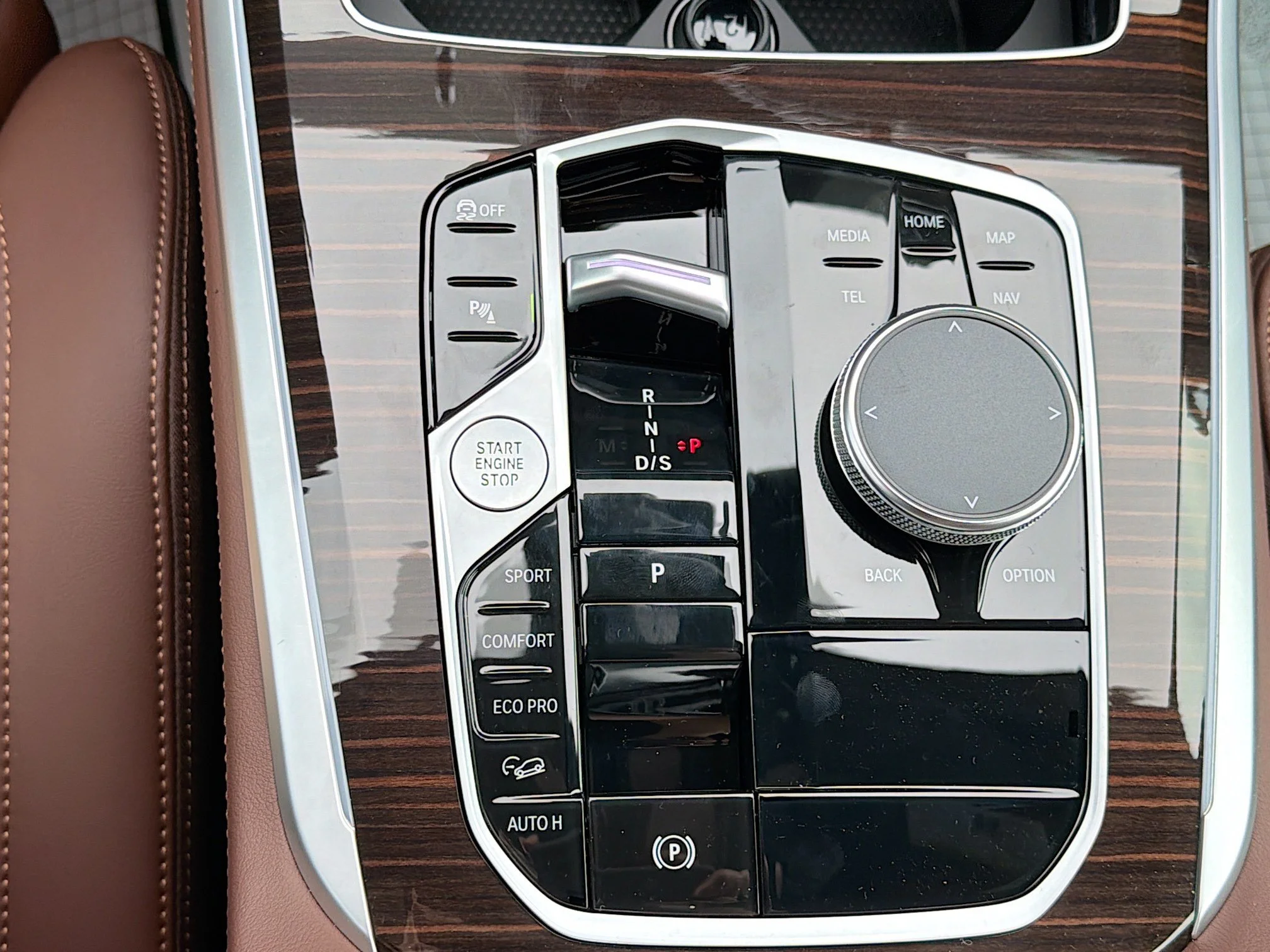 New 2026 Skyscraper Grey Metallic BMW xDrive40i image 29
