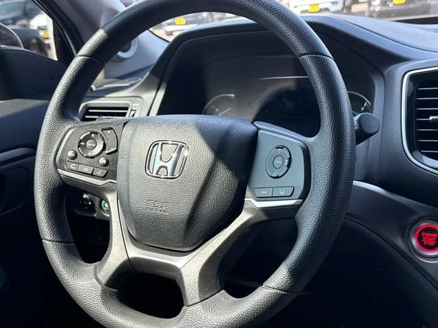 Used 2019 White Diamond Pearl Honda EX image 12